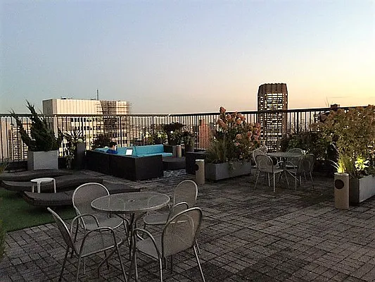 Rented by Level Group | media 9