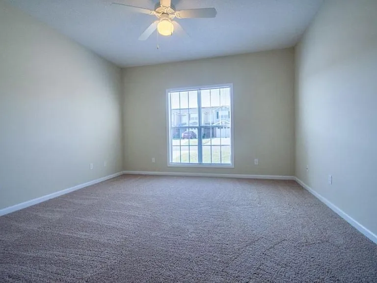 210 Wakefield Way — Photo 11