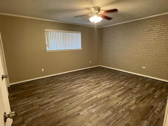3rd image of 7812 Royal Ln #1090