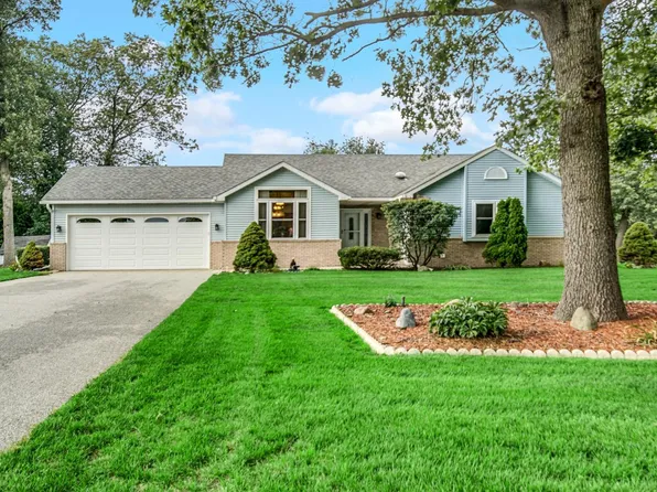 3754 Hershman Dr, Wheatfield, IN 46392