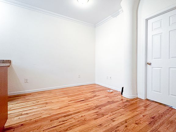 4th image of 516 E 78th St APT 1A
