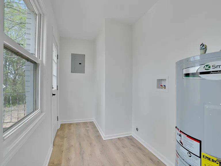 1857 Memorial Dr — Photo 24