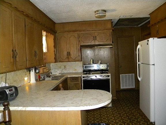 4th image of 236 Kenny Dr