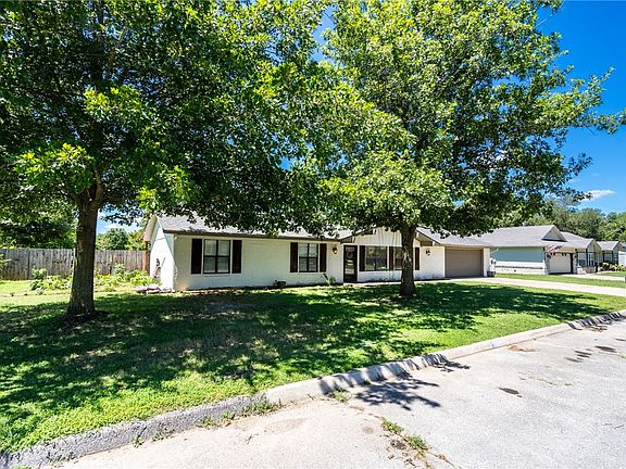 2nd image of 14026 Muirfield Dr