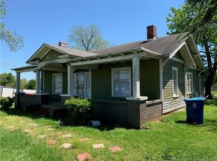 3067 1st Ave SW, Hickory, NC 28602