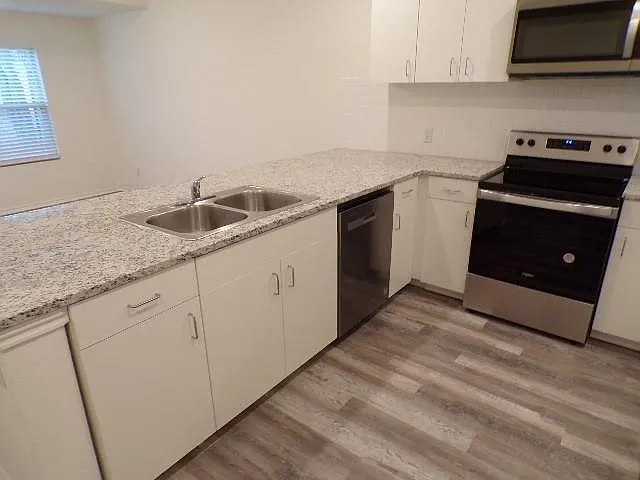 709 S 5th St #1 — Photo 8