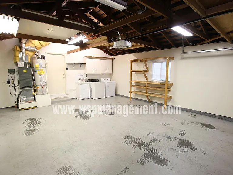 921 Monica Ln — Photo 19