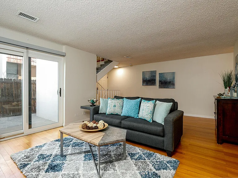 2835 S Locust St — Photo 6