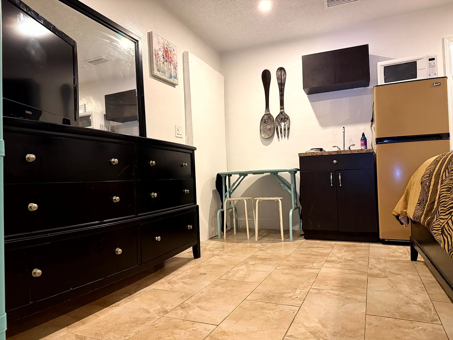 Studio, 1.0 bath, 1634 sqft, $1,200 — Photo 3