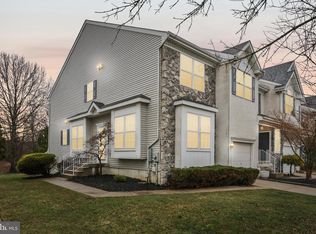 78 Chapel Hill Rd, Mount Laurel, NJ 08054