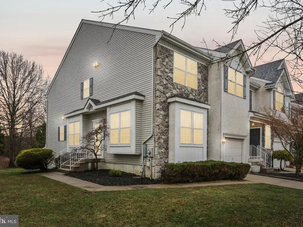 78 Chapel Hill Rd, Mount Laurel, NJ 08054