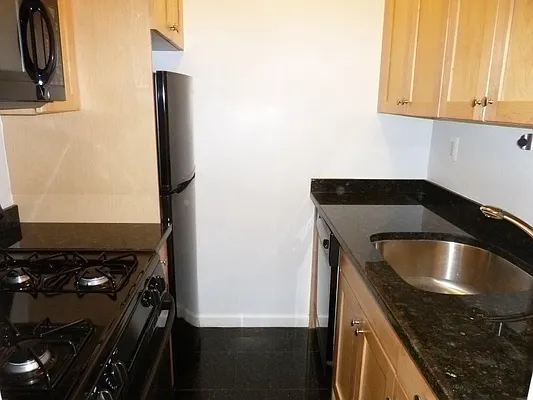 Rented by Halstead Real Estate | media 13