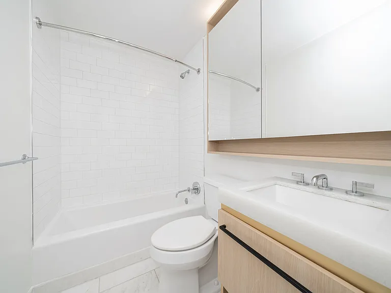 250 W 19th St #14M — Photo 6