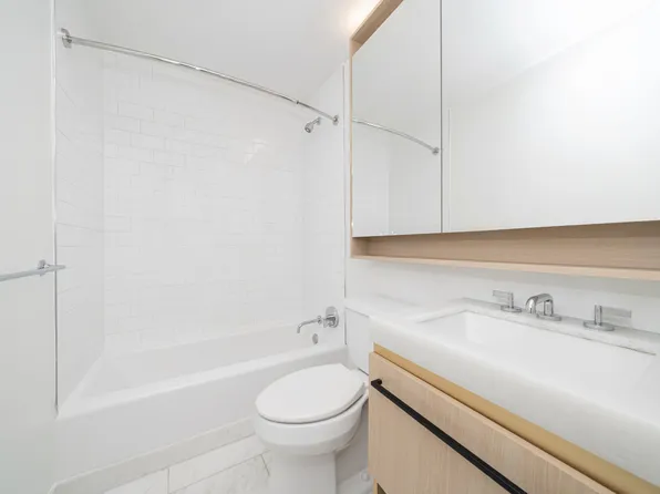 250 West 19th Street image 7 of 13