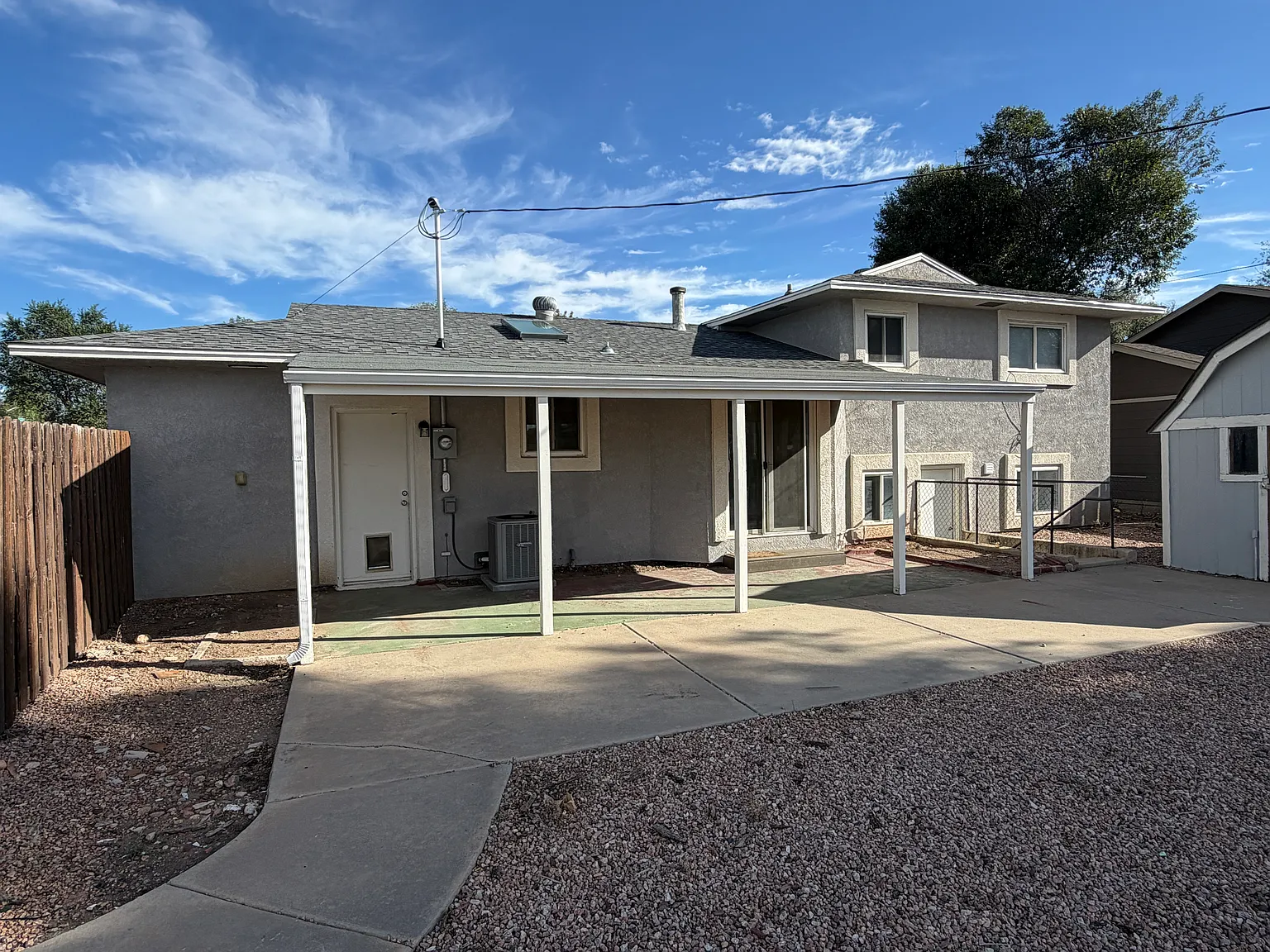 1376 Bonita Dr — Photo 2