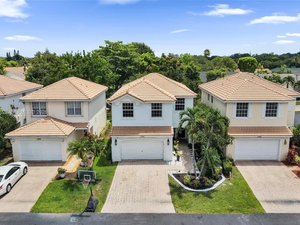 11953 Donlin Dr, Wellington, FL 33414