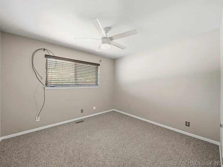 5811 E 61st Pl — Photo 15