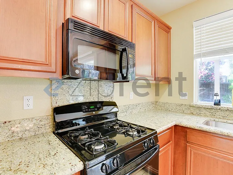 8018 Finchley Ct — Photo 9