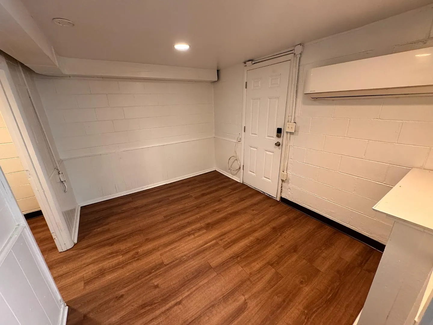 5002 E Washington St - Unit 4 — Photo 2