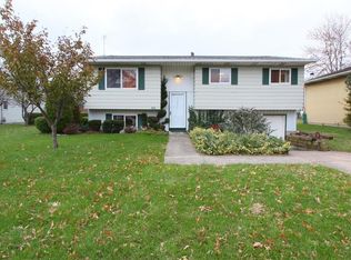 925 Stark St, Sheffield Lake, OH