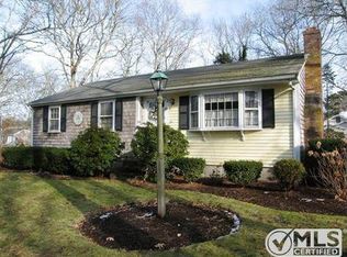 2 Rustic Ln, Hyannis, MA 02601