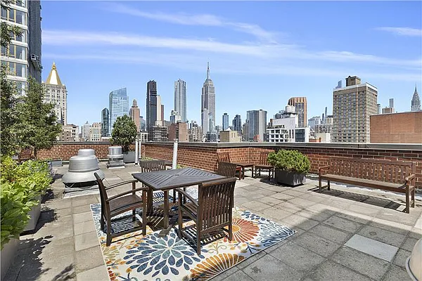 Sold by Compass | media 10