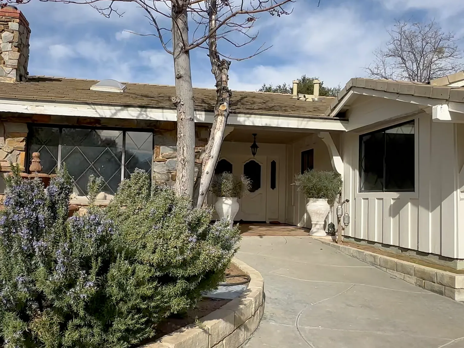 Sierra Hwy, Saugus — Photo 3
