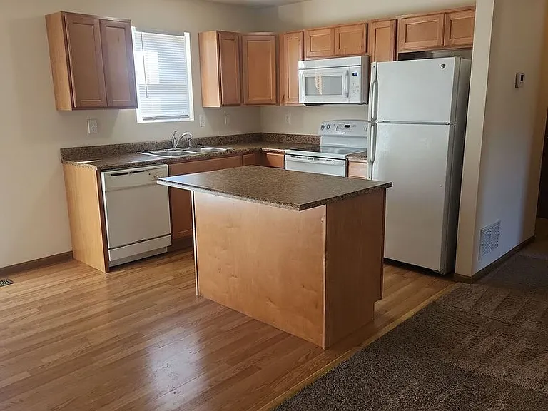 Hidden Brook Apartments — Photo 23