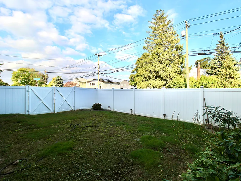 2624 Herkimer St #2 — Photo 7