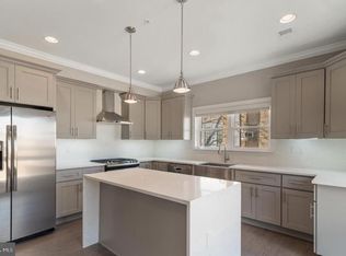 1402 S 24th St #2, Philadelphia, PA 19146