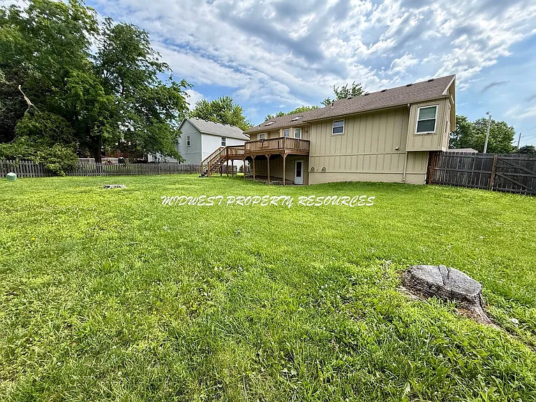 1100 NE Ball Dr — Photo 28