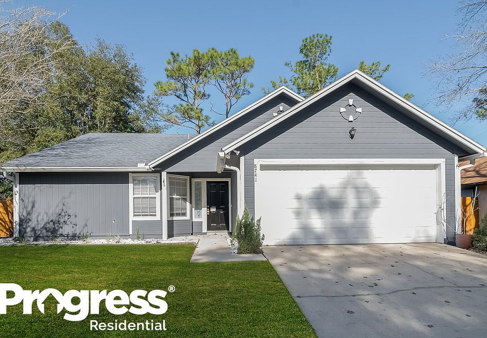 1st image of 8741 N Bandera Cir