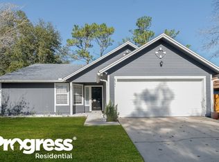 8741 N Bandera Cir, Jacksonville, FL 32244