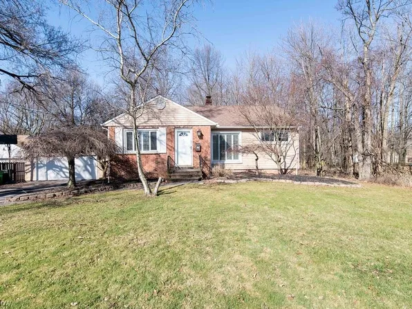 5711 Wilson Mills Rd, Highland Heights, OH 44143