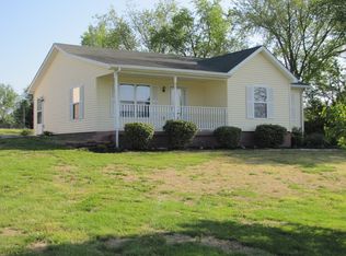 288 Oliver St, Corydon, IN 47112