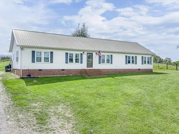 2211 N Lick Creek Rd, Byrdstown, TN 38549