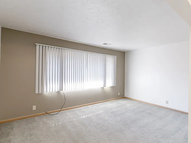 2208 N Cotner Blvd #6 — Photo 3