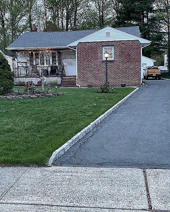 1st image of 127 New Dover Ave