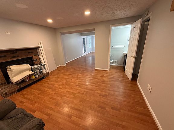 5th image of 8302 White Star Ct