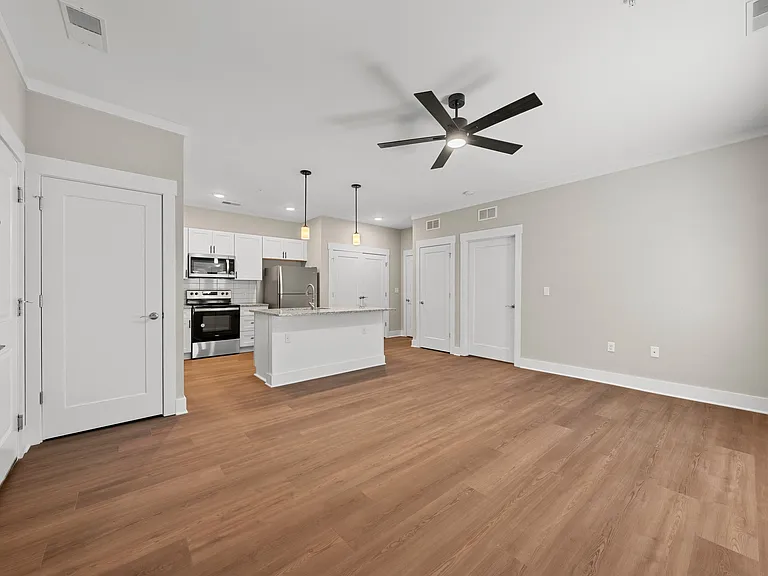 Mount Victor Olde Towne Luxury Apartments — Photo 83