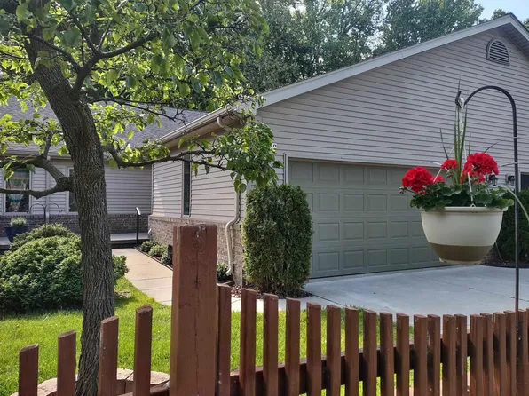 19040 Otto Ct, New Boston, MI 48164