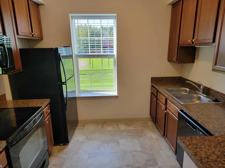 1992 Shady Oak Dr — Photo 5