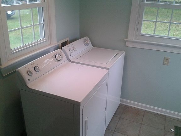 109 Staton Wash Room_10112013