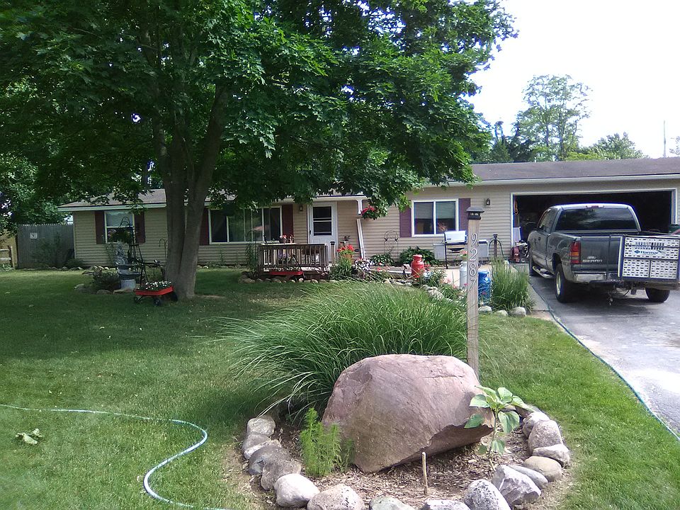2nd image of 9287 Villa Crest Dr