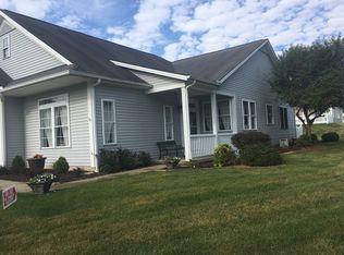 10420 E Ravine View Ct, North Royalton, OH