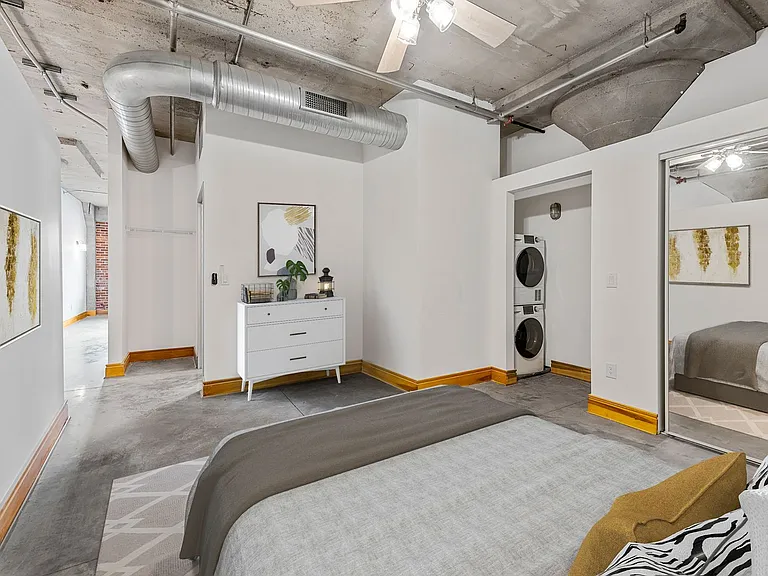 GW Apartments — Photo 22