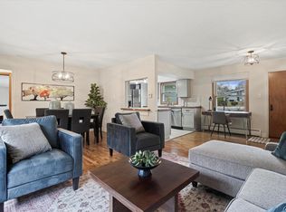1532 North 124th STREET, Wauwatosa, WI 53226
