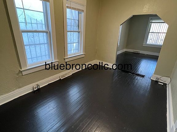 5th image of 11 N Boeke St