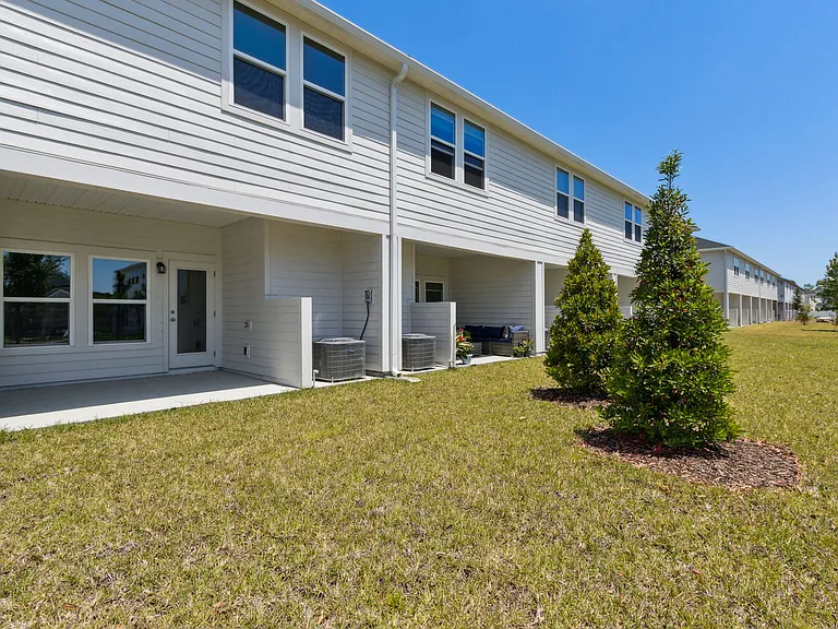 95036 Terris Way — Photo 32