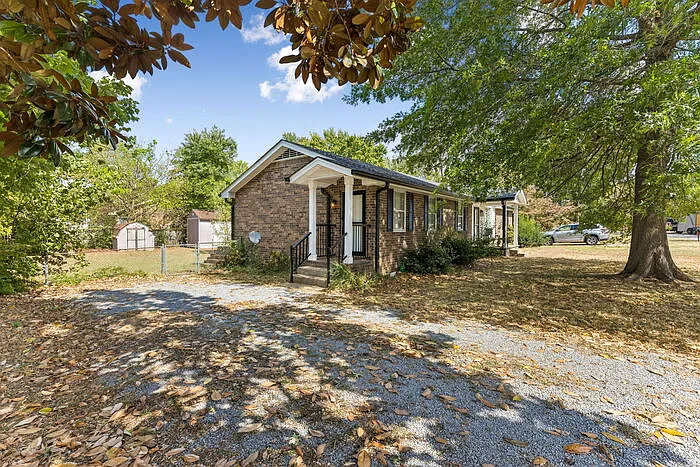 2 bed, 1.0 bath, 850 sqft, $1,750 — Photo 3